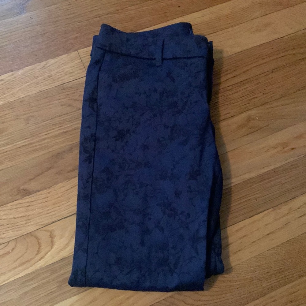 Old navy Blue & Black Pixie Jacquard Pants size 6 petite worn once